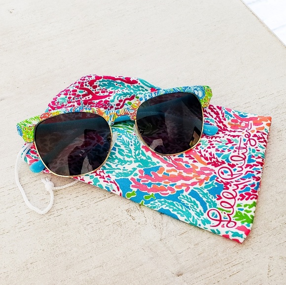 Lilly Pulitzer Accessories - New! Lilly Pulitzer Megan Lovers Coral Sunglasses